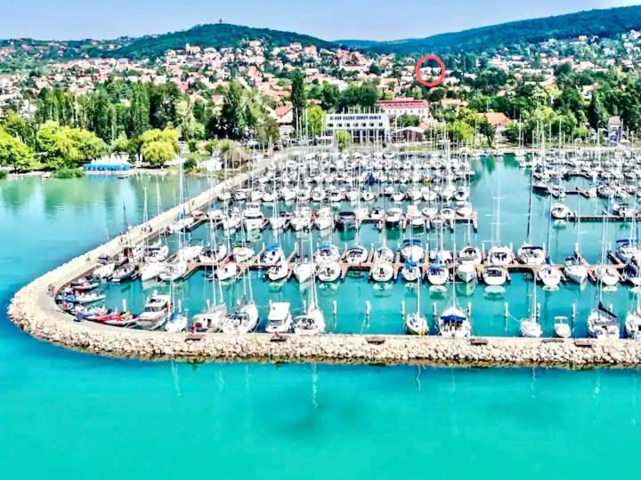 Azur Panorama Apartman Alsoors Bagian luar foto