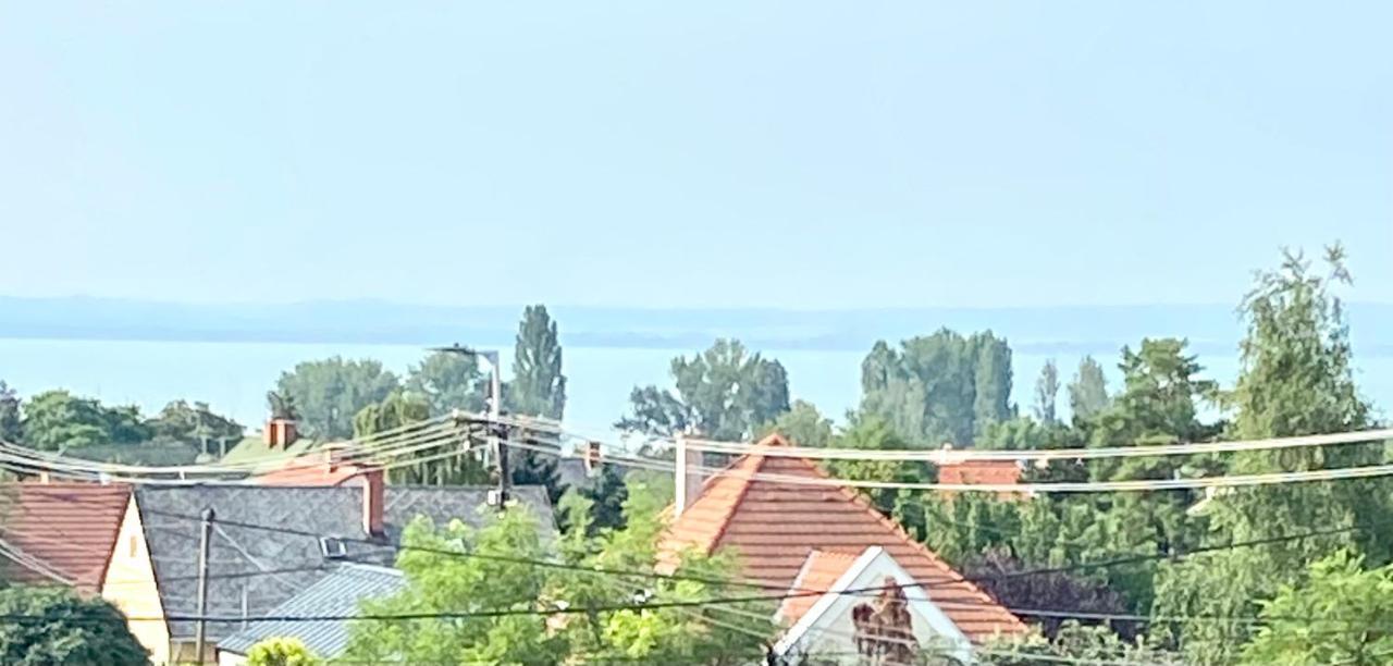 Azur Panorama Apartman Alsoors Bagian luar foto