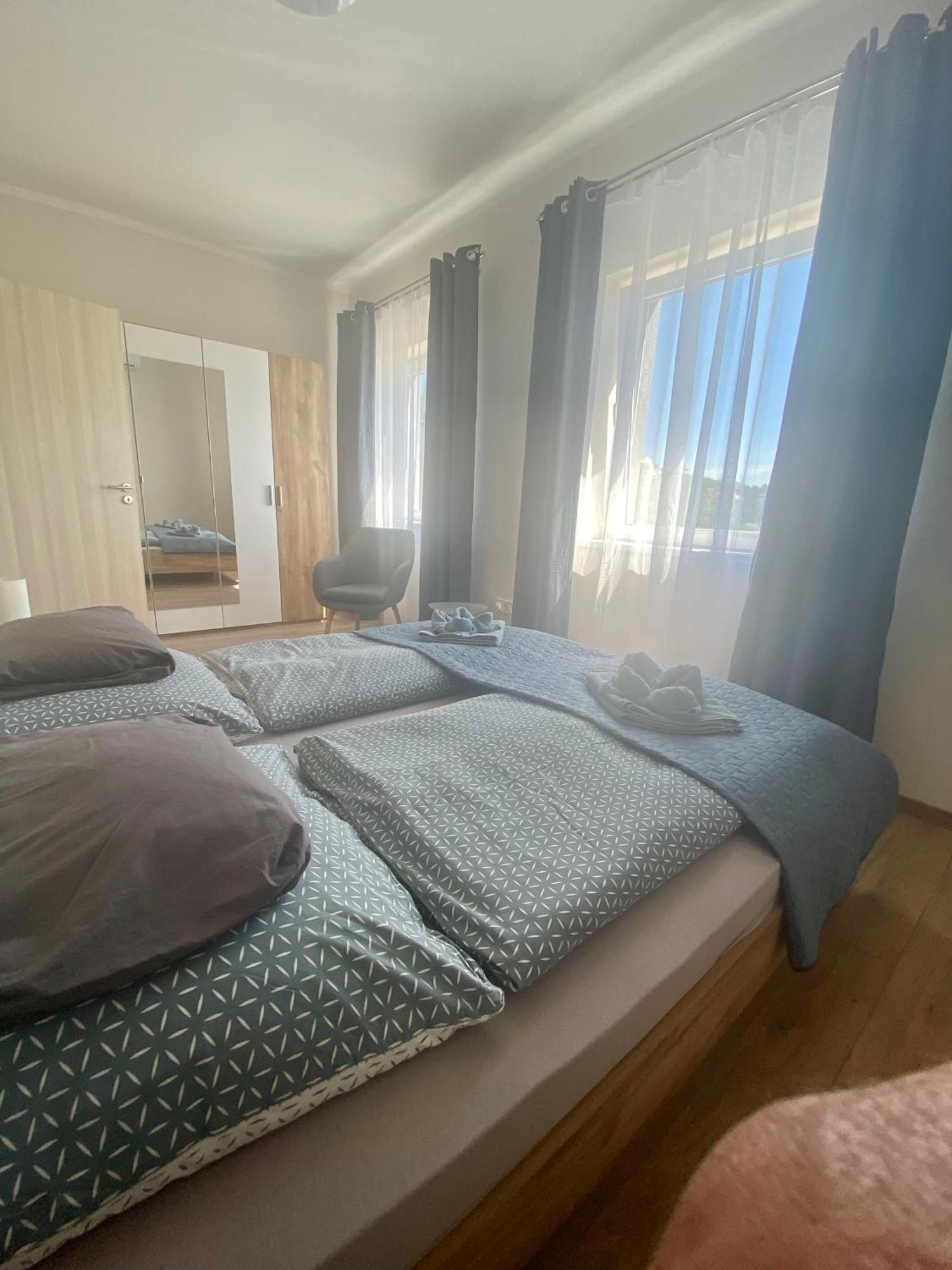 Azur Panorama Apartman Alsoors Bagian luar foto