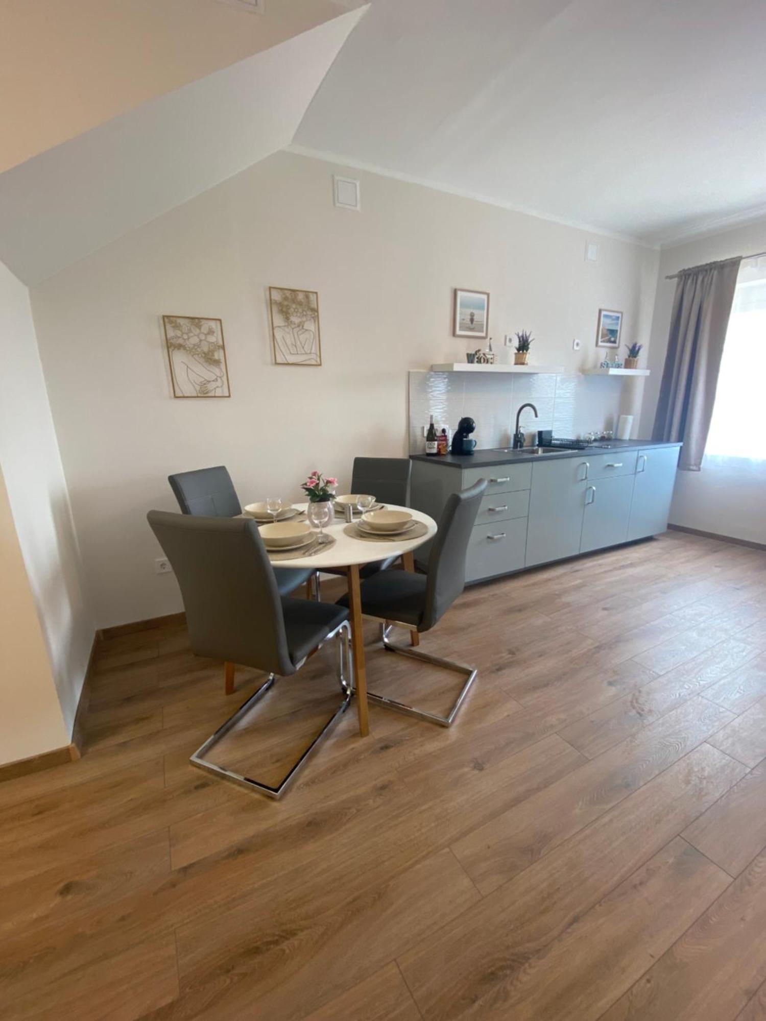 Azur Panorama Apartman Alsoors Bagian luar foto