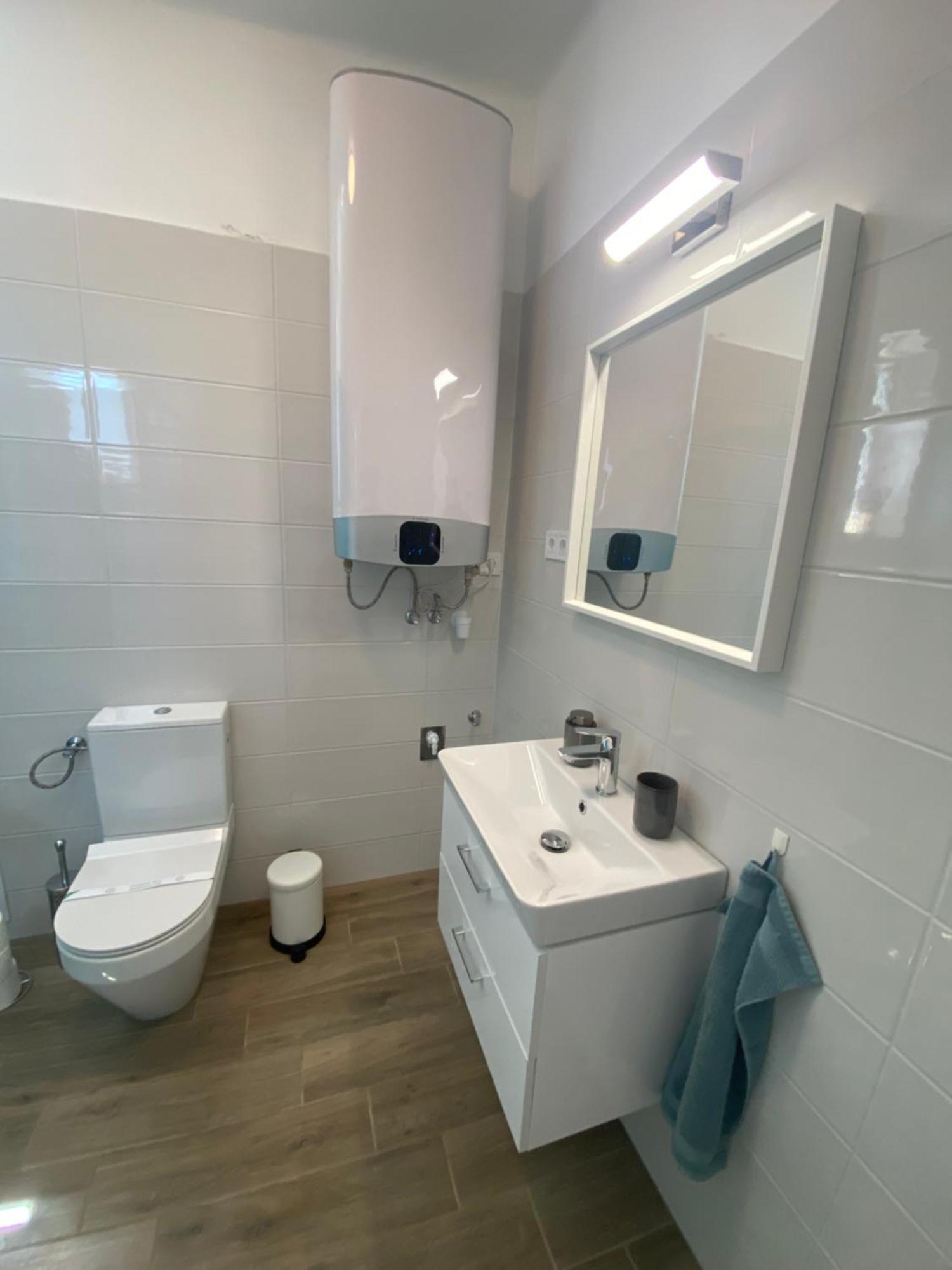 Azur Panorama Apartman Alsoors Bagian luar foto