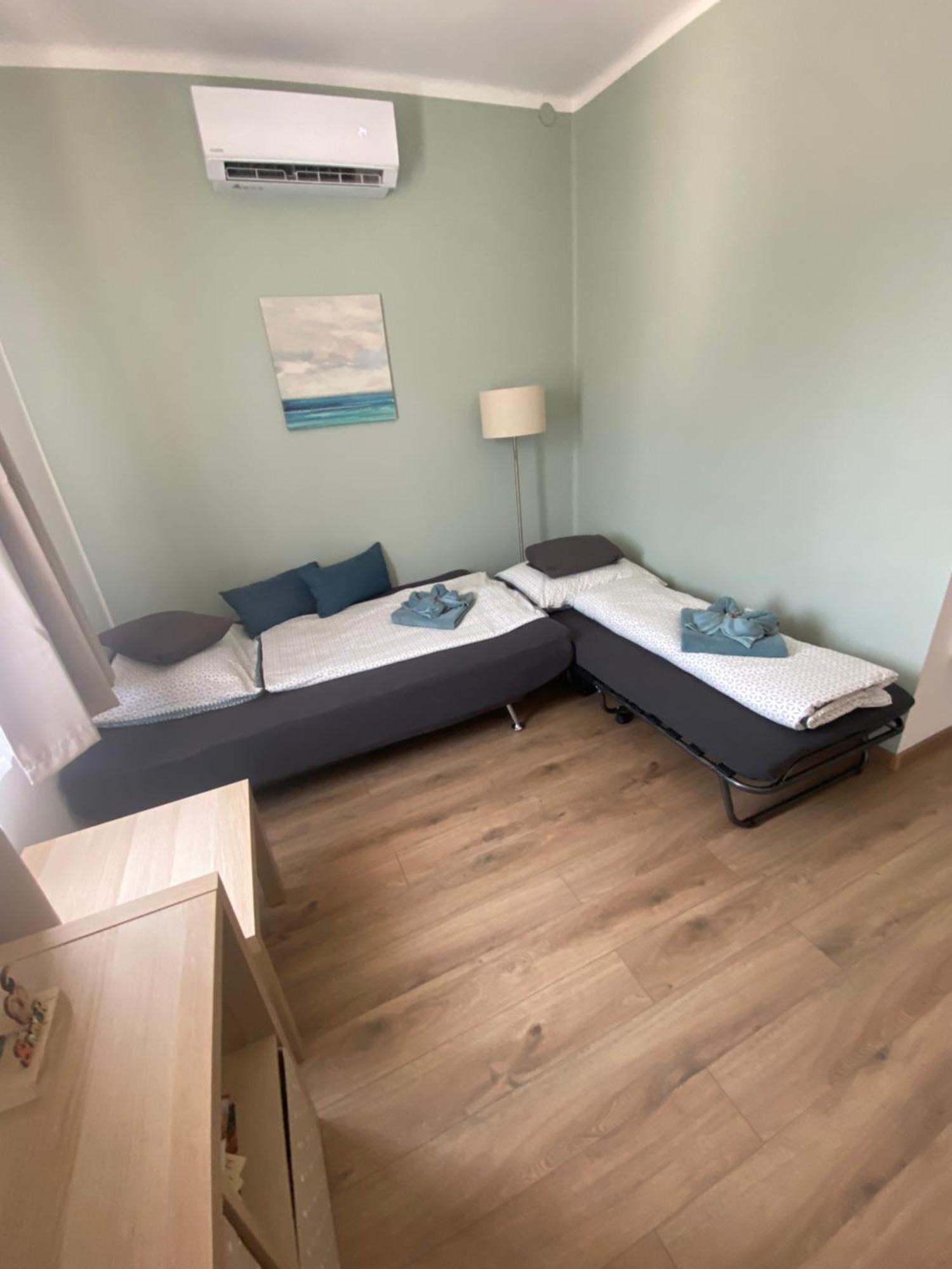 Azur Panorama Apartman Alsoors Bagian luar foto